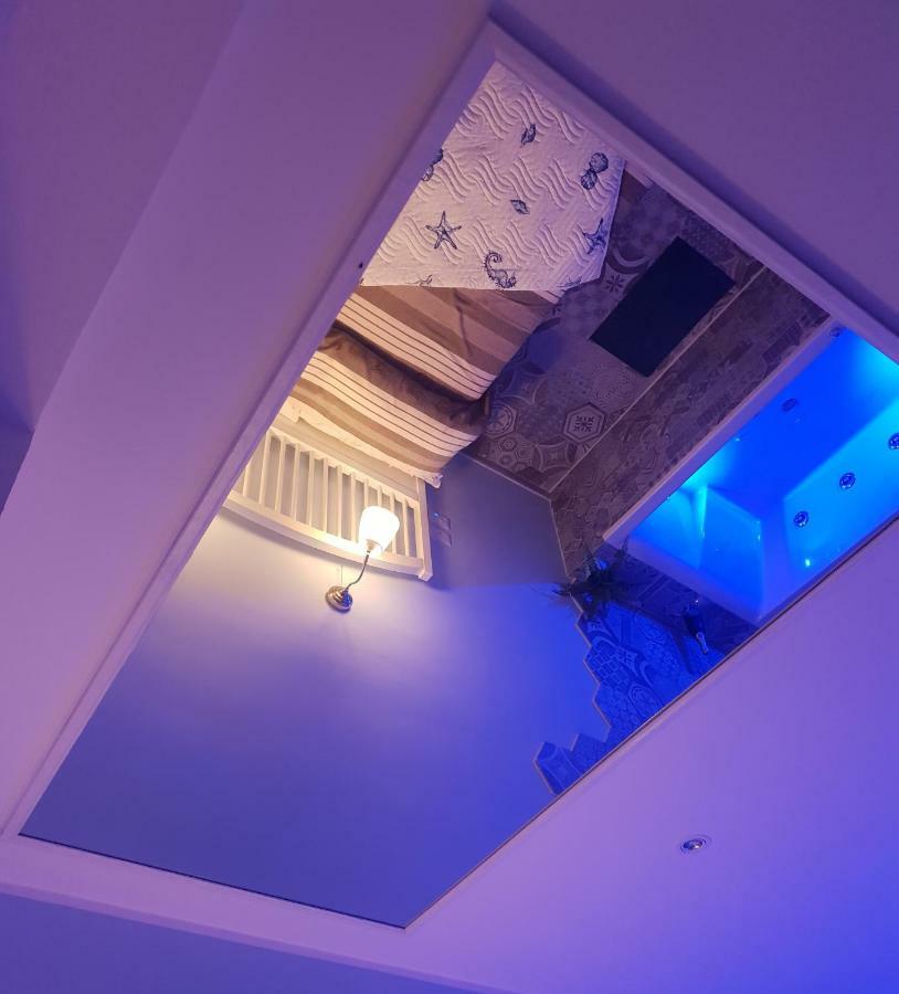 Queen Room with Spa Bath