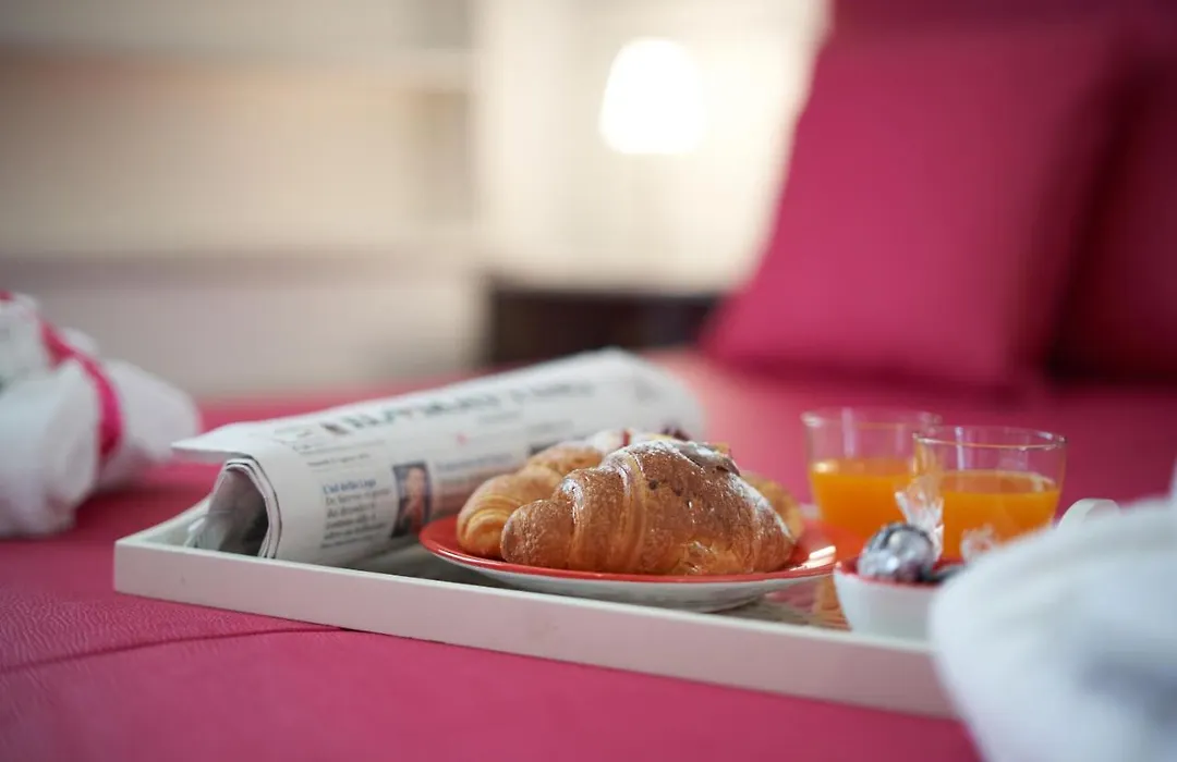 B&B Milleduecento Luxury Room-1